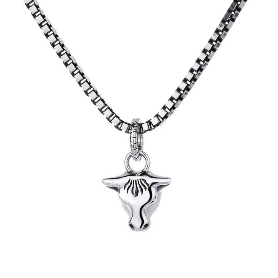 Gucci GG Double Classic Retro Sterling Silver Cow Necklace