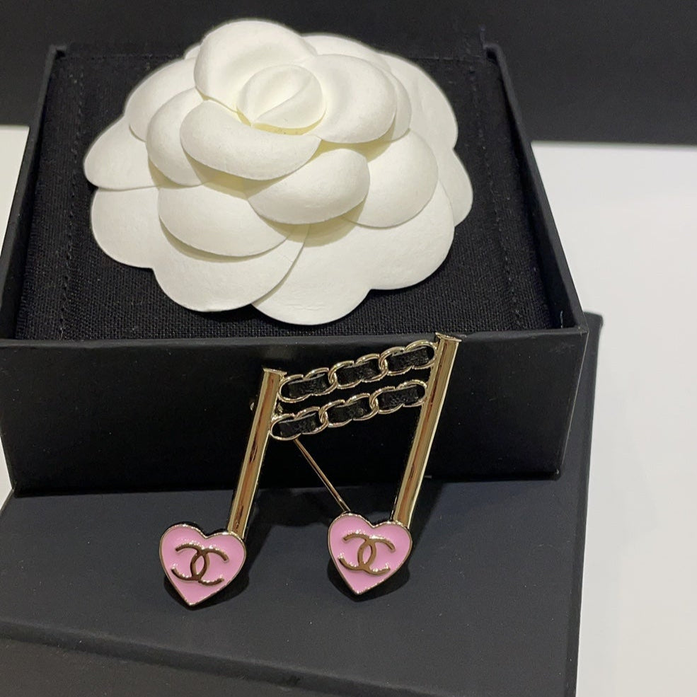 Chanel Brooch Gold 163086