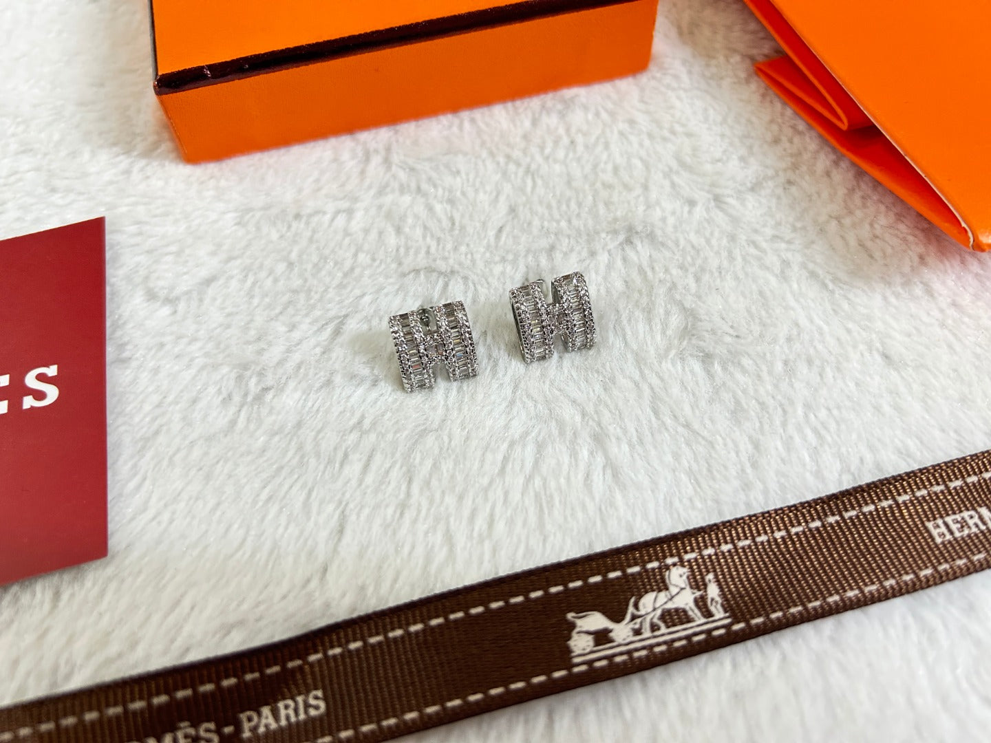 Hermes H Stud Earrings with Diamonds